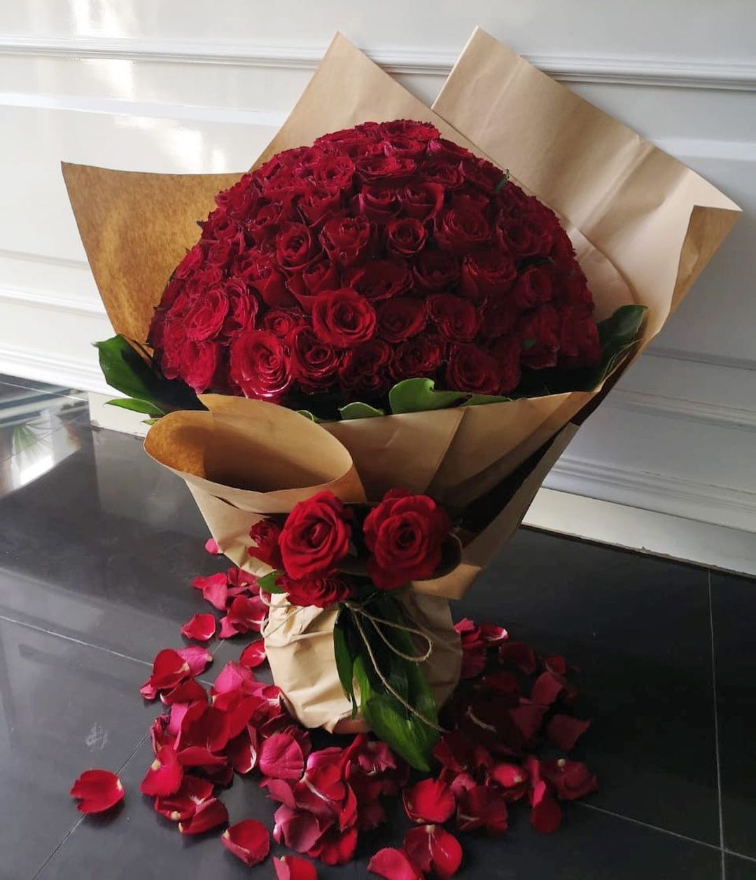 100 Large Roses 100 Roses Bouquet – Keni Flower Shop