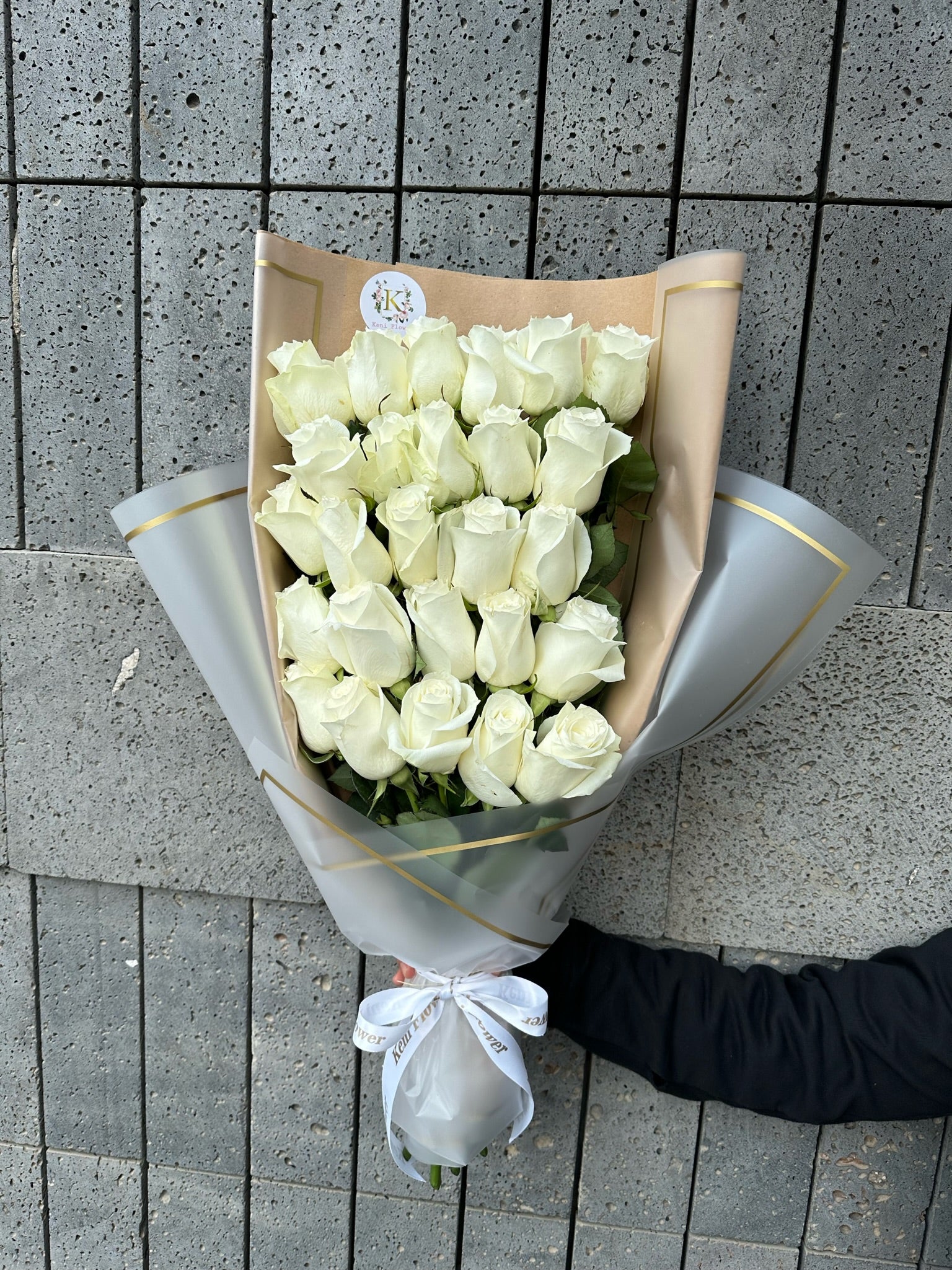 White Roses – Keni Flower Shop